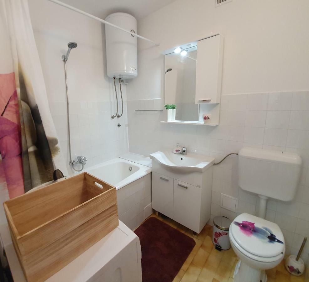 Apartment Dina Omiš Εξωτερικό φωτογραφία